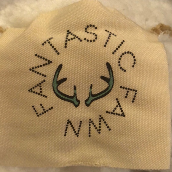 Latte Cream Cozy Teddy Bear Fleece Pullover - Picture 3 of 3